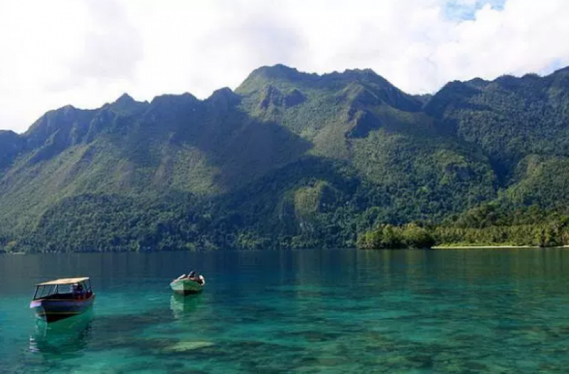 TAMAN NASIONAL MANUSELA MALUKU